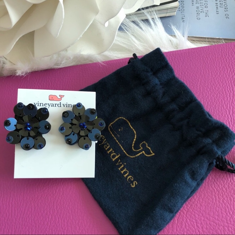 Vineyard Vines Sequin Flower Stud Earrings